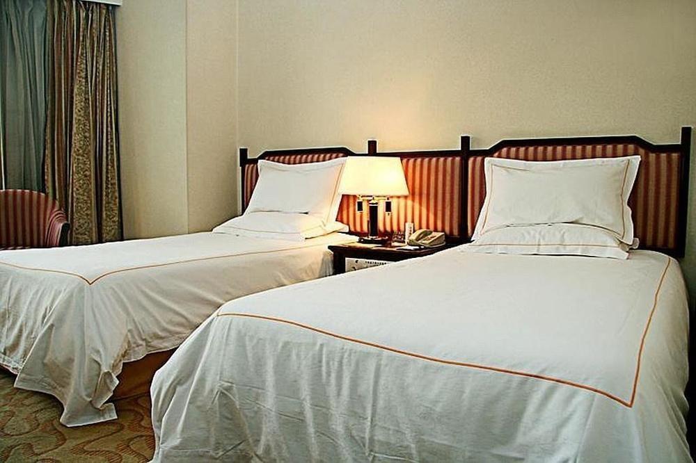 Vienna International Hotel Shanghai Hengshan Road Bagian luar foto