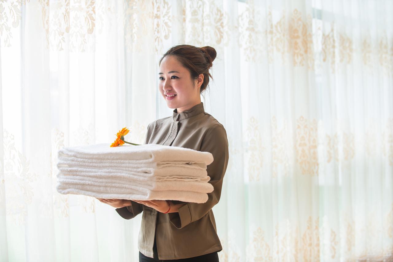 Vienna International Hotel Shanghai Hengshan Road Bagian luar foto