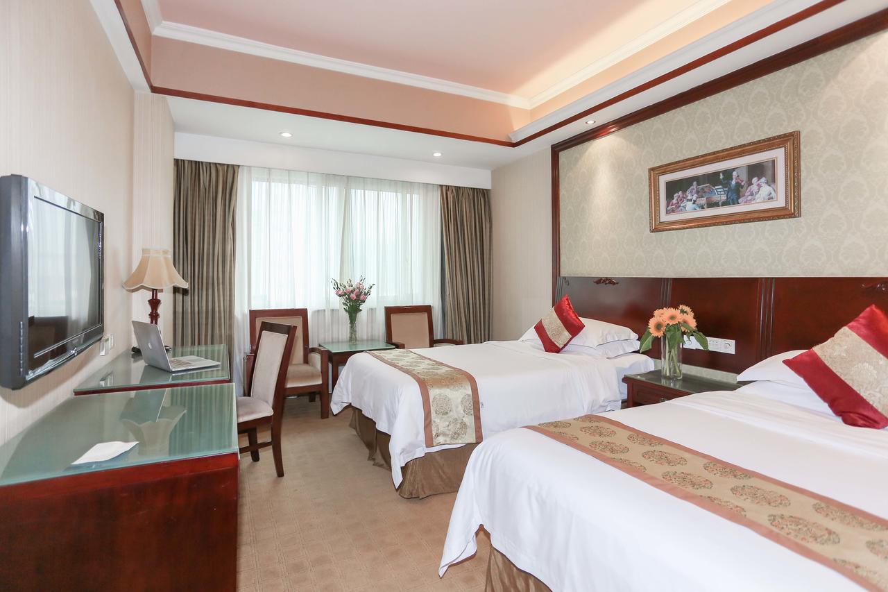 Vienna International Hotel Shanghai Hengshan Road Bagian luar foto