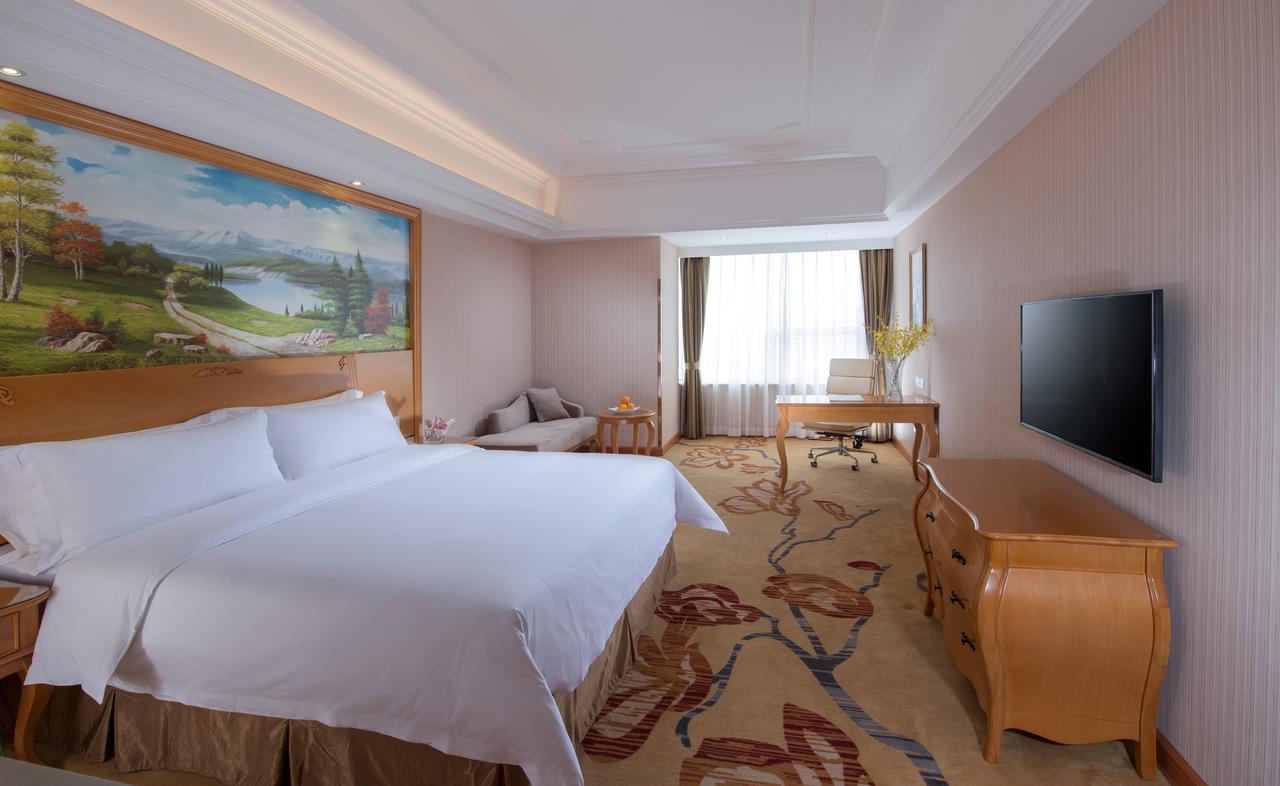 Vienna International Hotel Shanghai Hengshan Road Bagian luar foto